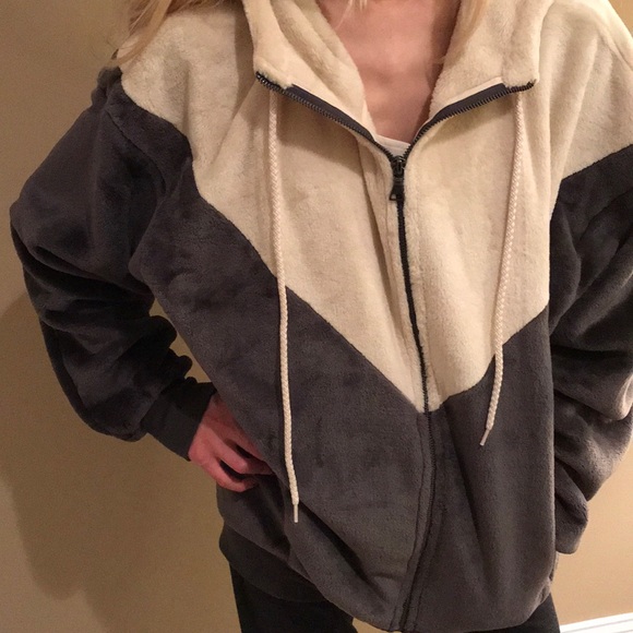 EXPRESS Soft Jacket/Hoodie - Picture 8 of 8